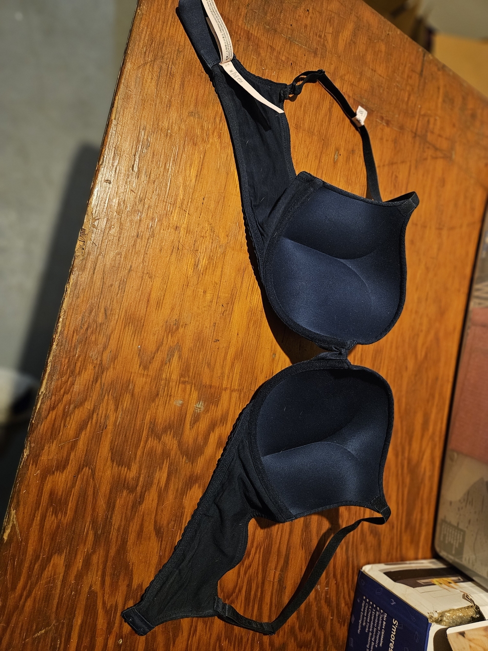 Bombshell - Picture 2 of 3